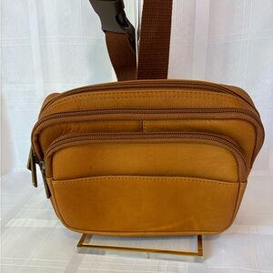 Men's Le Donne Collection Tan Leather Waist/Crossbody Bag